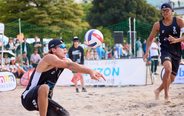 「第9回ビーチバレーLIVZONカップ」の様子
